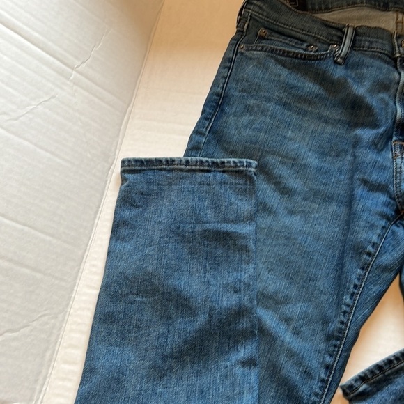 Abercrombie & Fitch Rustin athletic skinny. Size 33 x32. - Picture 2 of 6